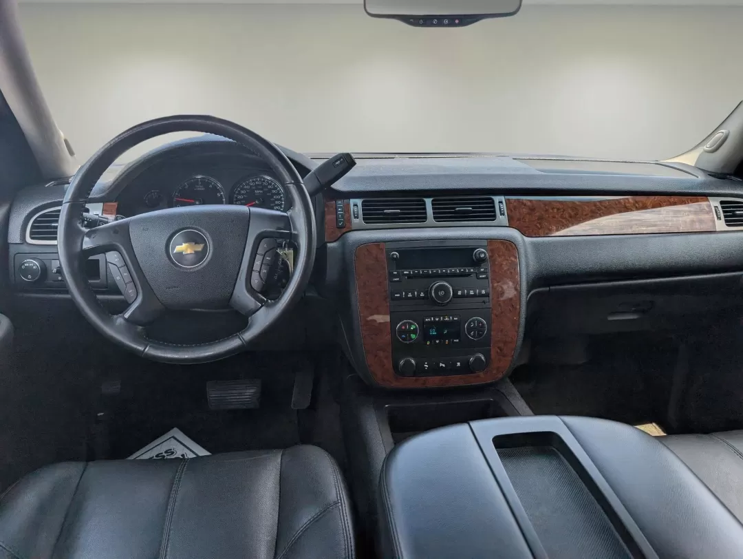 2008 /Ebony Chevrolet Tahoe LT w/3LT (1GNFC13J28R) with an Other engine, located at 3959 U.S. 80 W, Phenix City, AL, 36870, (334) 297-4885, 32.469296, -85.135185 - ### Experience Unmatched Versatility with the 2008 Chevrolet Tahoe LT at Gils Auto!<br /> <br /> Are you searching for a dependable SUV that can seamlessly transition from daily family commutes to weekend adventures? Look no further than the 2008 Chevrolet Tahoe LT, available now at Gils Auto in Phe - Photo#11