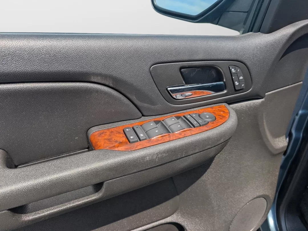 2008 /Ebony Chevrolet Tahoe LT w/3LT (1GNFC13J28R) with an Other engine, located at 3959 U.S. 80 W, Phenix City, AL, 36870, (334) 297-4885, 32.469296, -85.135185 - ### Experience Unmatched Versatility with the 2008 Chevrolet Tahoe LT at Gils Auto!<br /> <br /> Are you searching for a dependable SUV that can seamlessly transition from daily family commutes to weekend adventures? Look no further than the 2008 Chevrolet Tahoe LT, available now at Gils Auto in Phe - Photo#12
