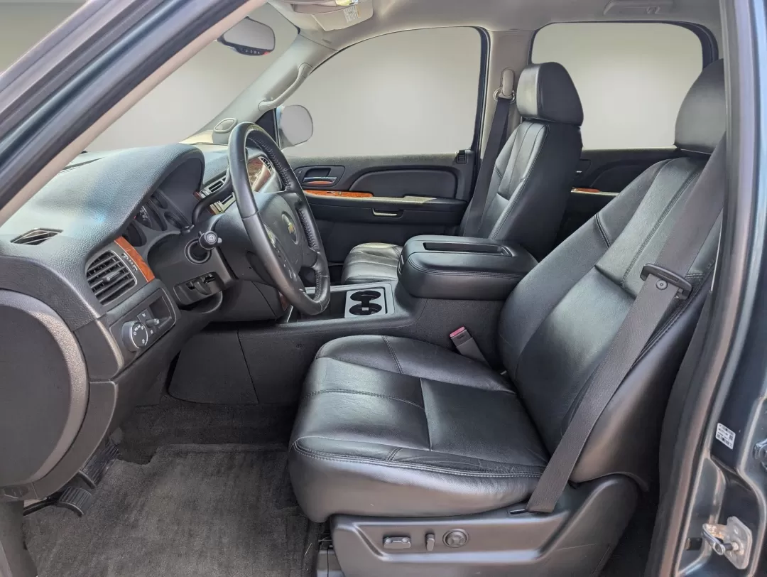 2008 /Ebony Chevrolet Tahoe LT w/3LT (1GNFC13J28R) with an Other engine, located at 3959 U.S. 80 W, Phenix City, AL, 36870, (334) 297-4885, 32.469296, -85.135185 - ### Experience Unmatched Versatility with the 2008 Chevrolet Tahoe LT at Gils Auto!<br /> <br /> Are you searching for a dependable SUV that can seamlessly transition from daily family commutes to weekend adventures? Look no further than the 2008 Chevrolet Tahoe LT, available now at Gils Auto in Phe - Photo#13