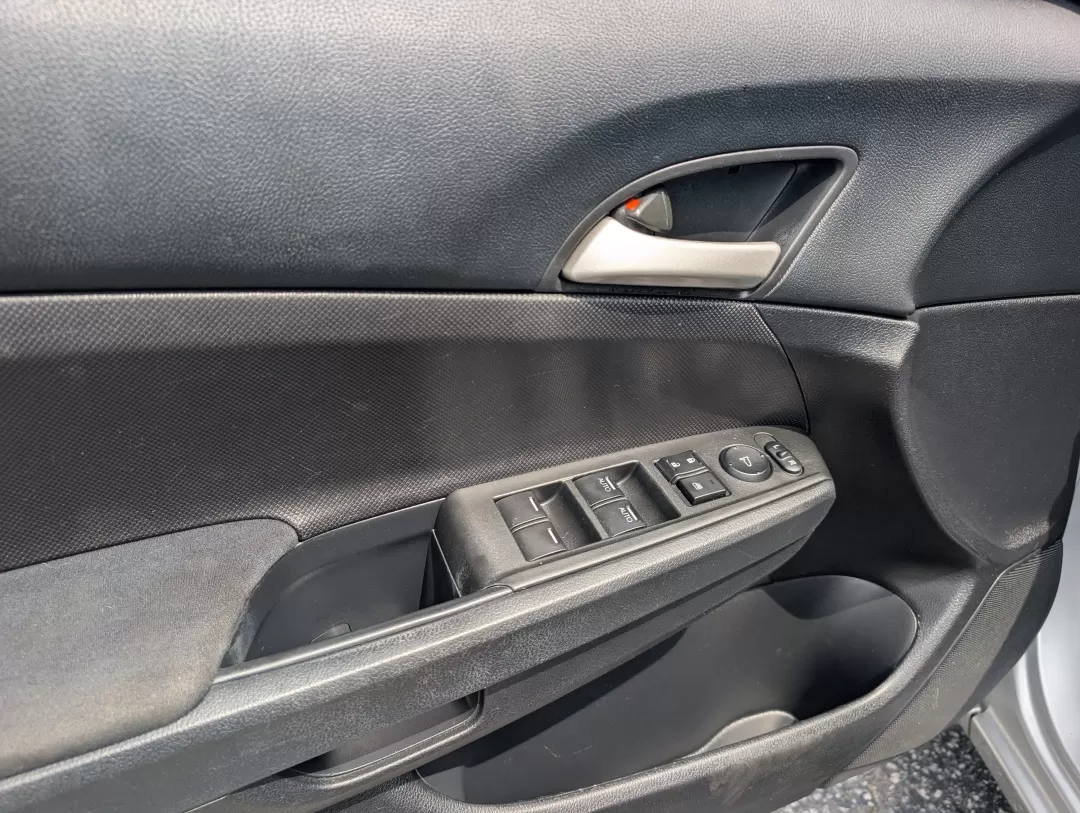 2012 Honda Accord Sdn SE (1HGCP2F6XCA) with an Other engine, located at 3959 U.S. 80 W, Phenix City, AL, 36870, (334) 297-4885, 32.469296, -85.135185 - **Unleash Your Daily Adventures with the 2012 Honda Accord SE at Gils Auto - Phenix City!**<br /> <br /> Are you in search of a reliable sedan that fits your busy lifestyle? Look no further! The 2012 Honda Accord SE is the perfect companion for growing families, daily commuters, and weekend adventur - Photo#8