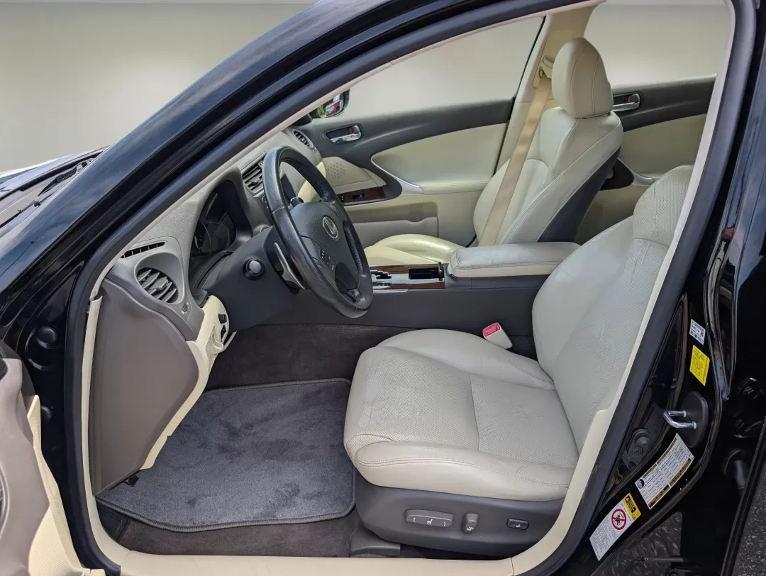 2010 Lexus IS 250 (JTHBF5C28A5) with an Other engine, located at 3959 U.S. 80 W, Phenix City, AL, 36870, (334) 297-4885, 32.469296, -85.135185 - 2010 Lexus IS 250 - Photo#9