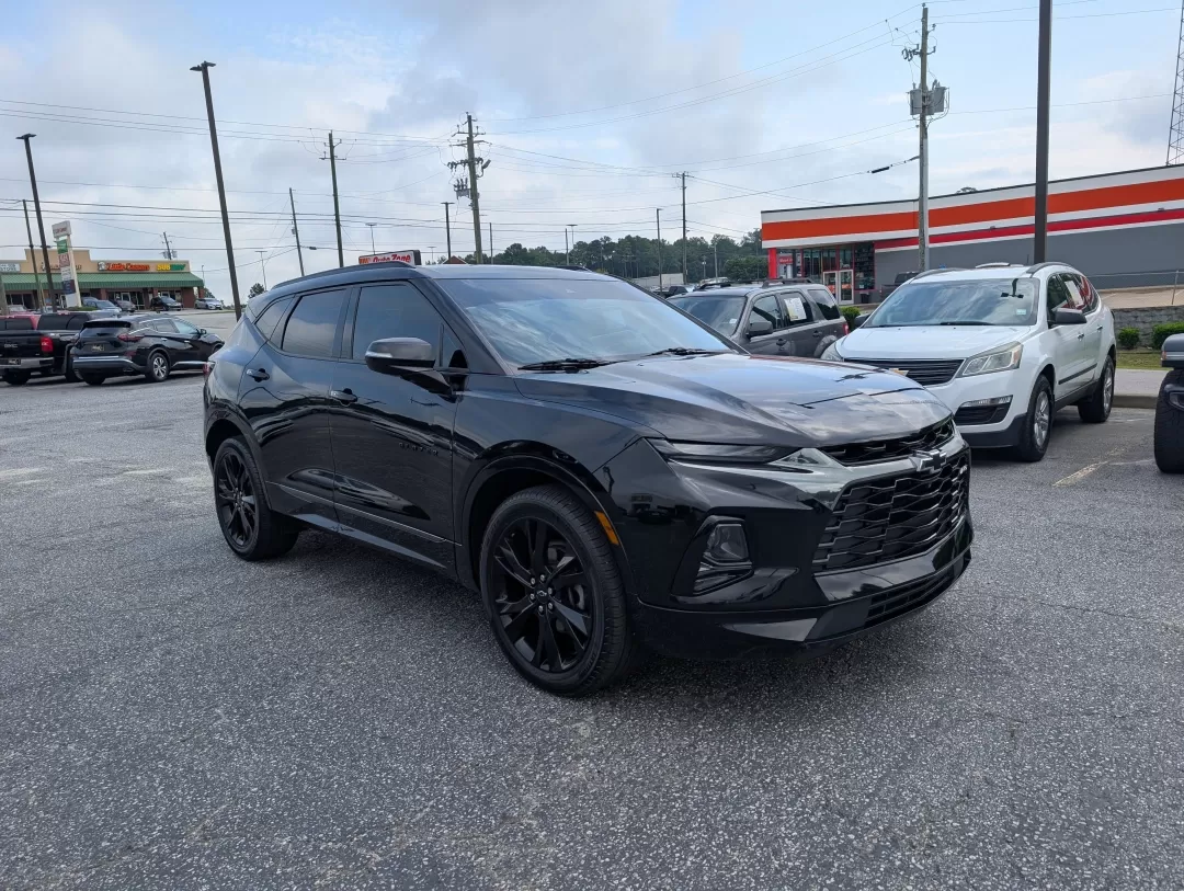 2020 /Jet Black Chevrolet Blazer RS (3GNKBERS2LS) with an Other engine, located at 3959 U.S. 80 W, Phenix City, AL, 36870, (334) 297-4885, 32.469296, -85.135185 - Discover the perfect blend of style, comfort, and functionality with this stunning 2020 Chevrolet Blazer RS, available now at Gils Auto in Phenix City, AL. Whether you're navigating daily commutes, embarking on weekend adventures, or accommodating a growing family, this SUV has everything you need t - Photo#2