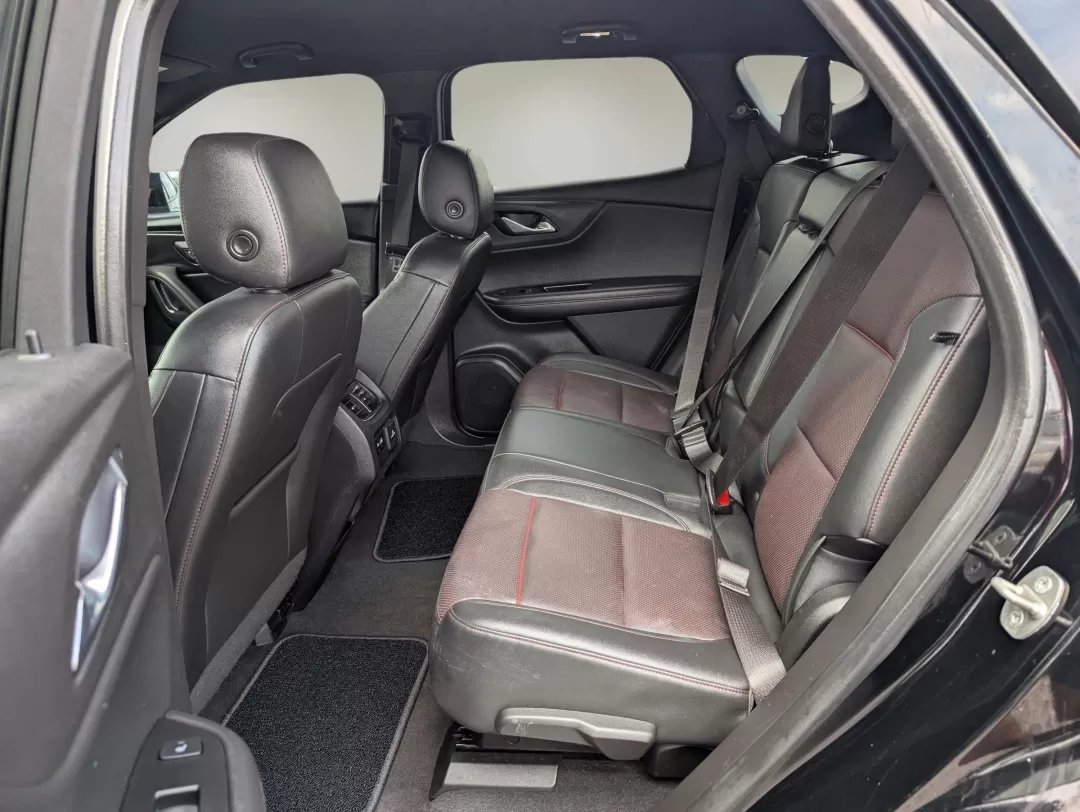 2020 /Jet Black Chevrolet Blazer RS (3GNKBERS2LS) with an Other engine, located at 3959 U.S. 80 W, Phenix City, AL, 36870, (334) 297-4885, 32.469296, -85.135185 - Discover the perfect blend of style, comfort, and functionality with this stunning 2020 Chevrolet Blazer RS, available now at Gils Auto in Phenix City, AL. Whether you're navigating daily commutes, embarking on weekend adventures, or accommodating a growing family, this SUV has everything you need t - Photo#9