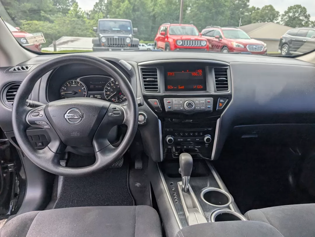 2015 /Charcoal Nissan Pathfinder S (5N1AR2MN4FC) with an Other engine, located at 3959 U.S. 80 W, Phenix City, AL, 36870, (334) 297-4885, 32.469296, -85.135185 - **Discover Your Next Adventure with the 2015 Nissan Pathfinder at Gils Auto Phenix City** <br /> If you're searching for a reliable SUV that can comfortably accommodate the entire family while also being perfect for weekend getaways, look no further than the 2015 Nissan Pathfinder! This versatile - Photo#12