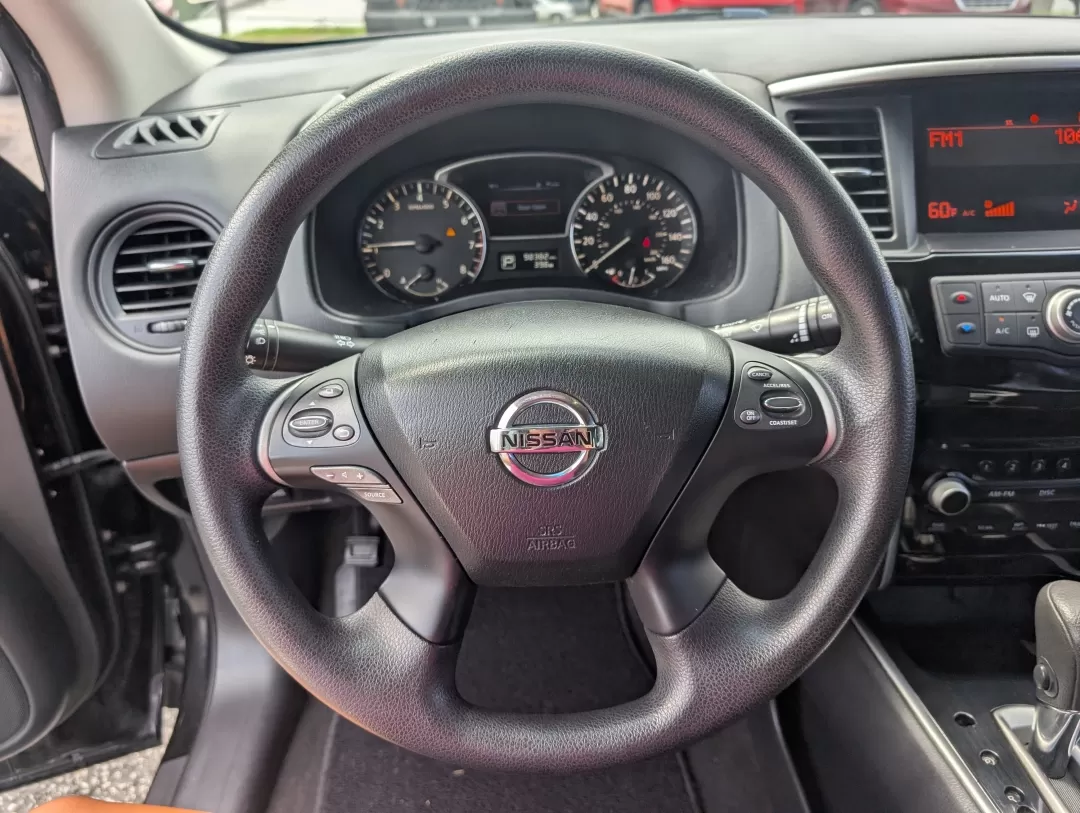 2015 /Charcoal Nissan Pathfinder S (5N1AR2MN4FC) with an Other engine, located at 3959 U.S. 80 W, Phenix City, AL, 36870, (334) 297-4885, 32.469296, -85.135185 - **Discover Your Next Adventure with the 2015 Nissan Pathfinder at Gils Auto Phenix City** <br /> If you're searching for a reliable SUV that can comfortably accommodate the entire family while also being perfect for weekend getaways, look no further than the 2015 Nissan Pathfinder! This versatile - Photo#16