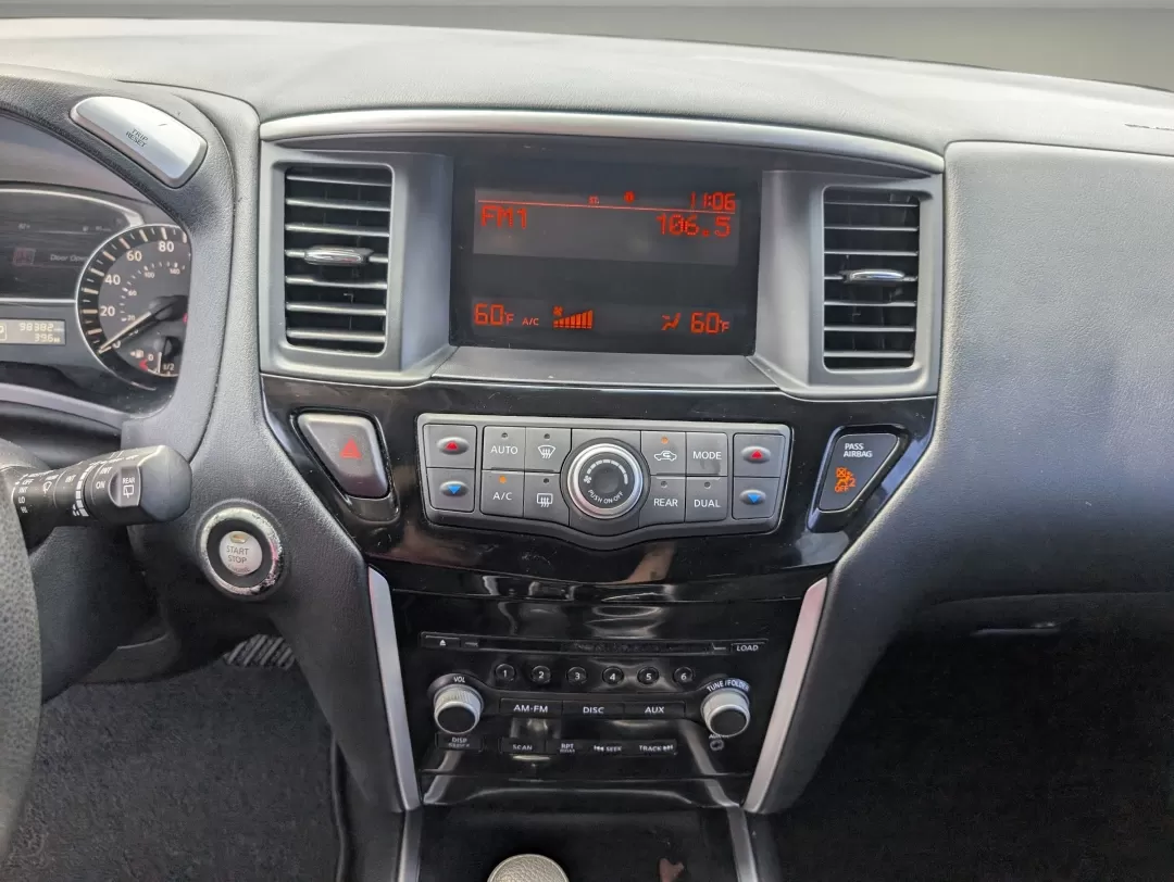 2015 /Charcoal Nissan Pathfinder S (5N1AR2MN4FC) with an Other engine, located at 3959 U.S. 80 W, Phenix City, AL, 36870, (334) 297-4885, 32.469296, -85.135185 - **Discover Your Next Adventure with the 2015 Nissan Pathfinder at Gils Auto Phenix City** <br /> If you're searching for a reliable SUV that can comfortably accommodate the entire family while also being perfect for weekend getaways, look no further than the 2015 Nissan Pathfinder! This versatile - Photo#16