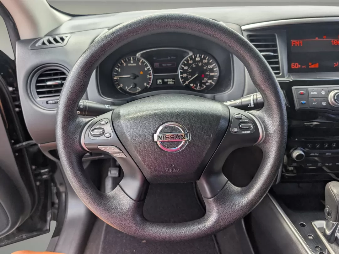 2015 /Charcoal Nissan Pathfinder S (5N1AR2MN4FC) with an Other engine, located at 3959 U.S. 80 W, Phenix City, AL, 36870, (334) 297-4885, 32.469296, -85.135185 - **Discover Your Next Adventure with the 2015 Nissan Pathfinder at Gils Auto Phenix City** <br /> If you're searching for a reliable SUV that can comfortably accommodate the entire family while also being perfect for weekend getaways, look no further than the 2015 Nissan Pathfinder! This versatile - Photo#17