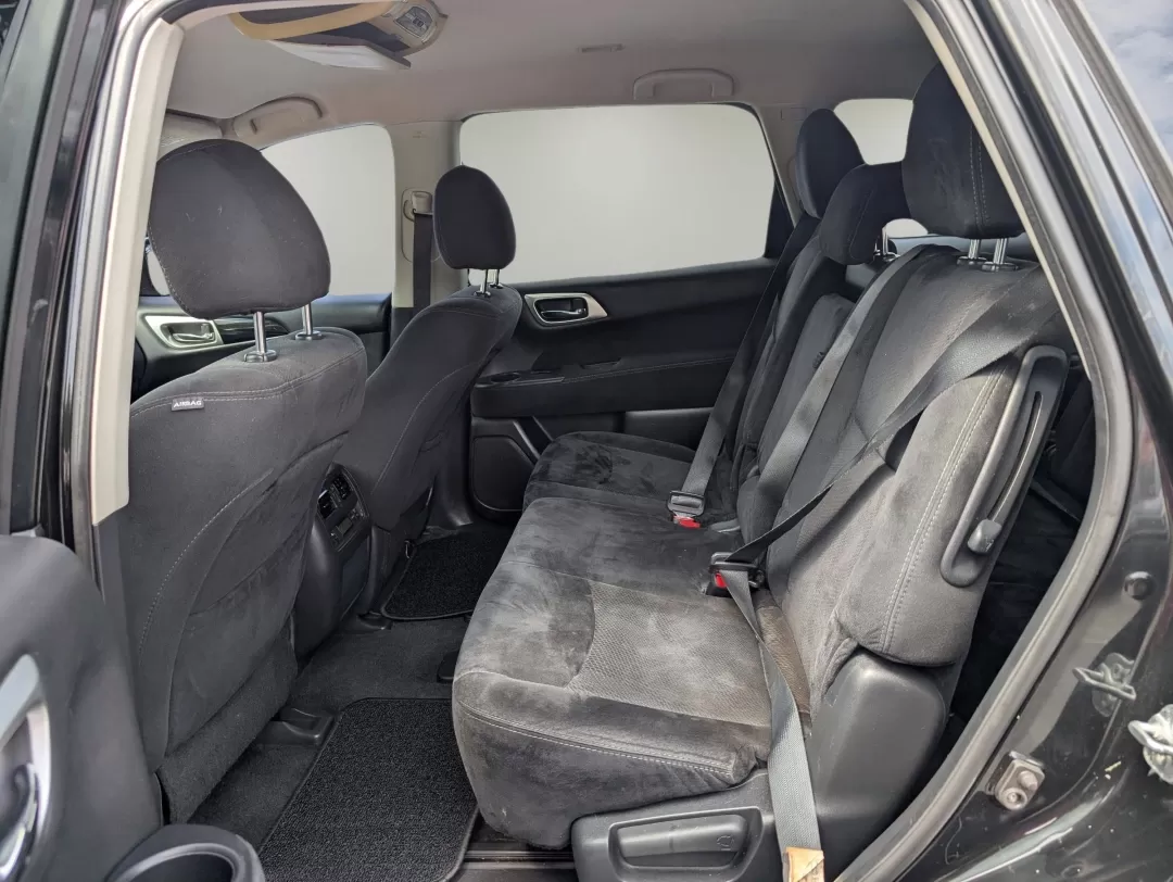 2015 /Charcoal Nissan Pathfinder S (5N1AR2MN4FC) with an Other engine, located at 521 Old Farm Lane Rd, Prattville, AL, 36066, (334) 325-1505, 32.482460, -86.416367 - **Discover Your Next Adventure with the 2015 Nissan Pathfinder at Gils Auto Phenix City** <br /> If you're searching for a reliable SUV that can comfortably accommodate the entire family while also being perfect for weekend getaways, look no further than the 2015 Nissan Pathfinder! This versatile - Photo#10