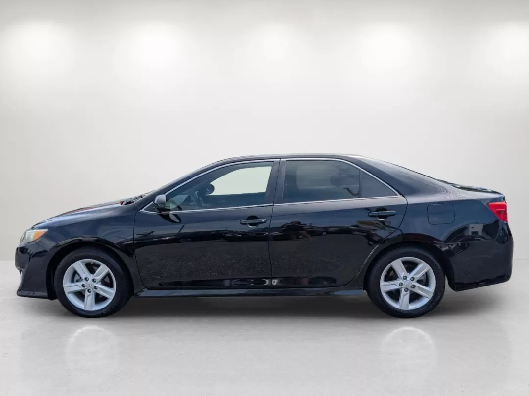 2013 Toyota Camry SE (4T1BF1FK5DU) with an Other engine, located at 1430 Gateway Drive, Opelika, AL, 36801, (334) 239-0944, 32.637871, -85.409790 - Are you ready to upgrade your daily drive with a reliable sedan that combines style and efficiency? Look no further than this stunning 2013 Toyota Camry SE, available now at Gils Auto in Phenix City, AL! Whether you're commuting through the bustling streets of downtown or running errands around the - Photo#15