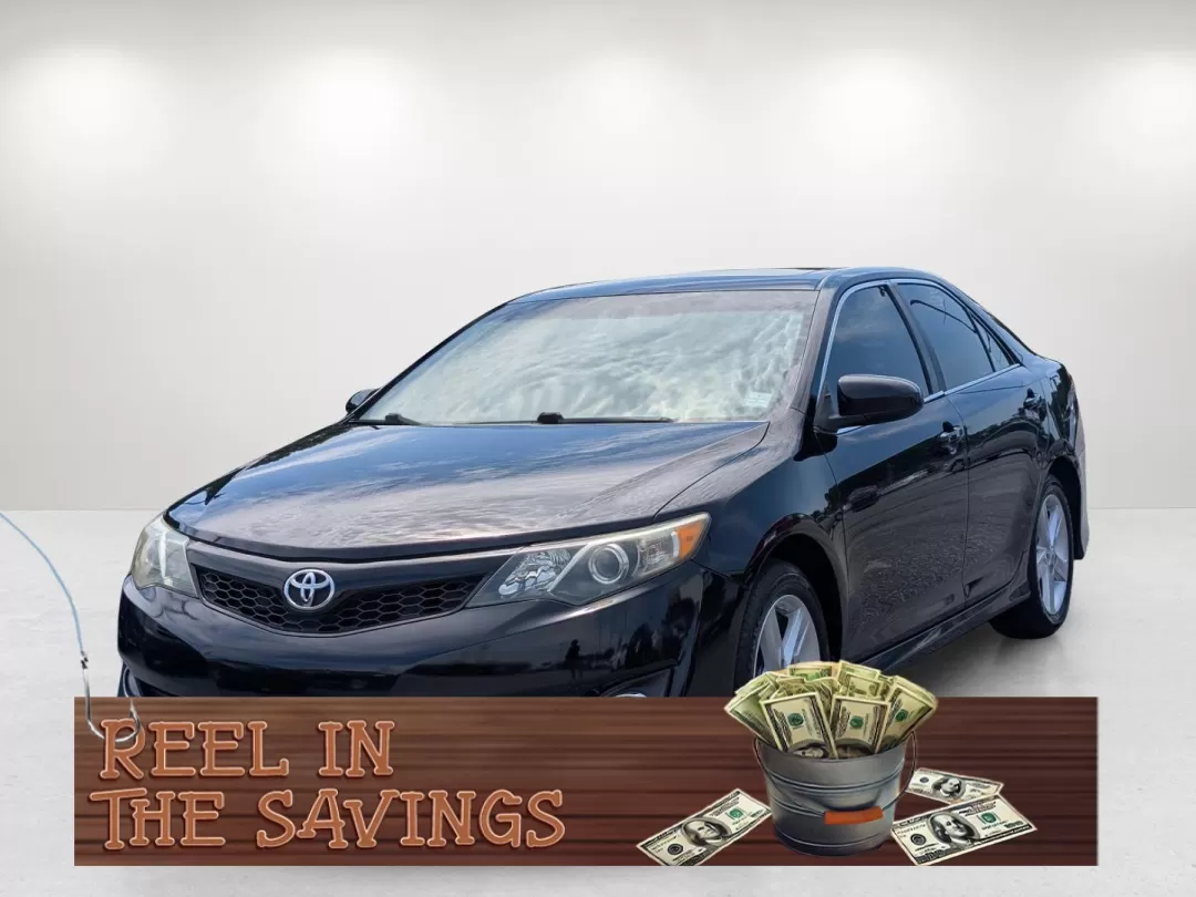 2013 Toyota Camry SE (4T1BF1FK5DU) with an Other engine, located at 1430 Gateway Drive, Opelika, AL, 36801, (334) 239-0944, 32.637871, -85.409790 - Are you ready to upgrade your daily drive with a reliable sedan that combines style and efficiency? Look no further than this stunning 2013 Toyota Camry SE, available now at Gils Auto in Phenix City, AL! Whether you're commuting through the bustling streets of downtown or running errands around the - Photo#0