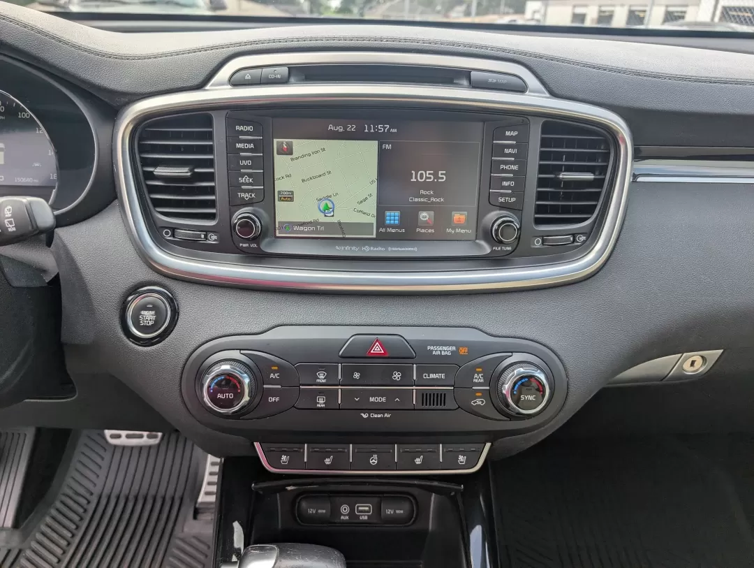 2017 /Satin Black Kia Sorento SXL V6 (5XYPK4A59HG) with an Other engine, located at 3959 U.S. 80 W, Phenix City, AL, 36870, (334) 297-4885, 32.469296, -85.135185 - Are you ready to elevate your family adventures or daily commutes with a vehicle that strikes the perfect balance between comfort, style, and reliability? Look no further than this stunning 2017 Kia Sorento SXL V6, now available at Gils Auto in Phenix City, AL. Whether you're navigating the bustling - Photo#13