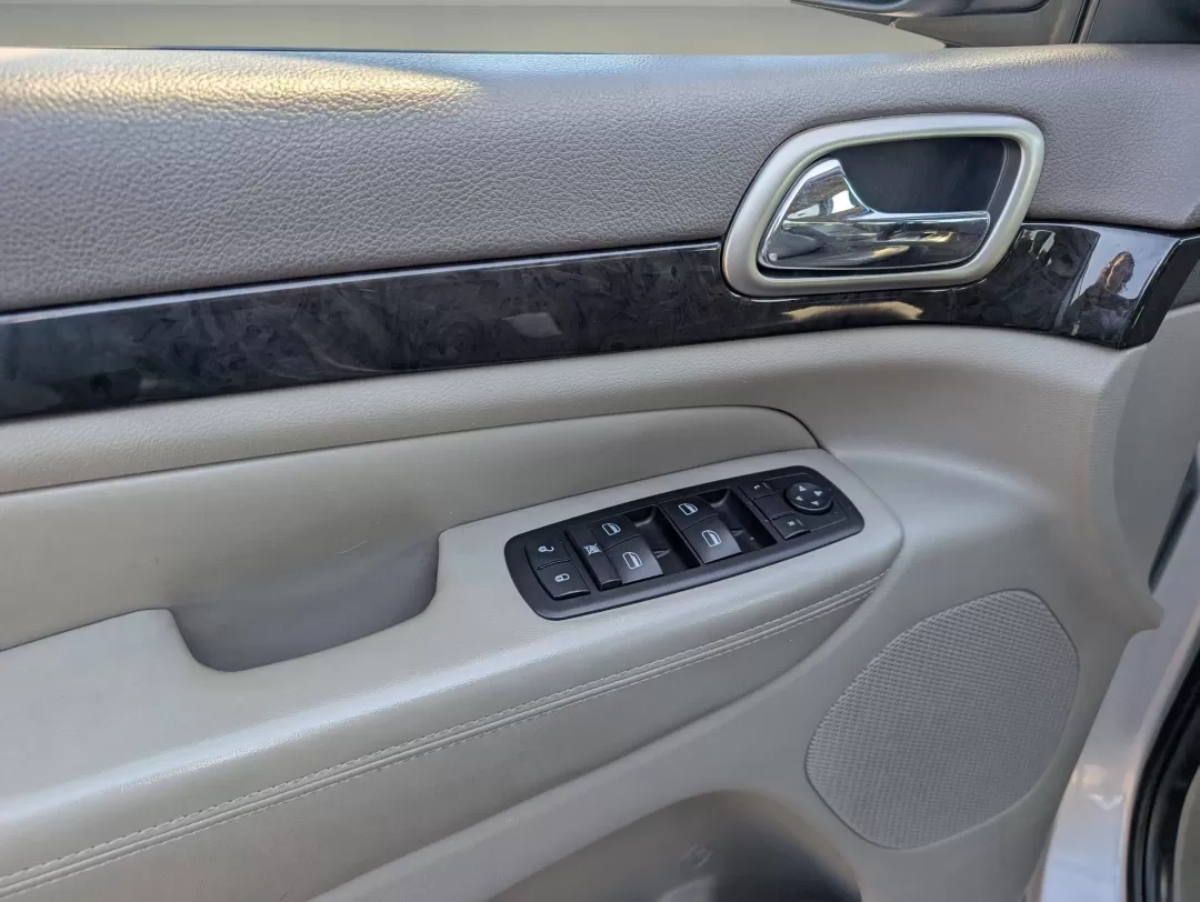 2011 /Dark Graystone/Medium Graystone Interior Jeep Grand Cherokee Laredo (1J4RS4GG3BC) with an Other engine, located at 3959 U.S. 80 W, Phenix City, AL, 36870, (334) 297-4885, 32.469296, -85.135185 - ### Explore the Open Road with the 2011 Jeep Grand Cherokee Laredo at Gils Auto!<br /> <br /> Are you ready for weekend adventures, family road trips, or simply an everyday reliable ride? Look no further! The **2011 Jeep Grand Cherokee Laredo** is the ultimate SUV that blends luxury, performance, an - Photo#8