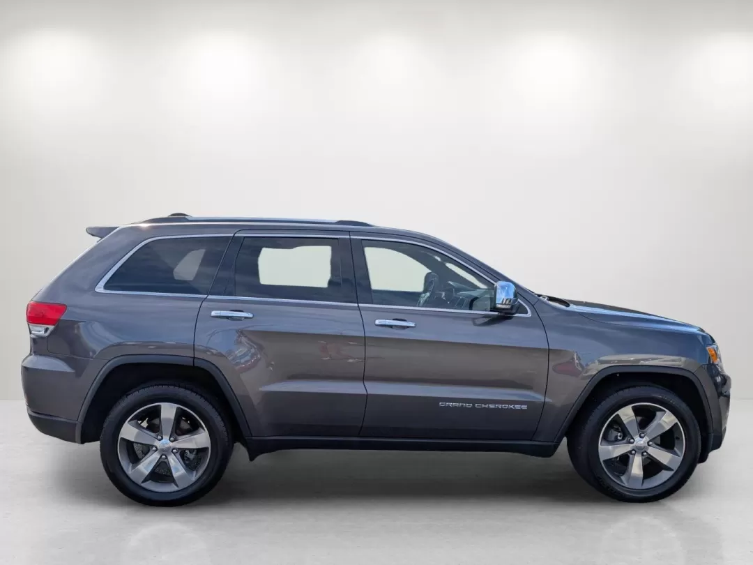 2015 /Black Jeep Grand Cherokee Limited (1C4RJEBG1FC) with an Other engine, located at 5115 14th Ave., Columbus, GA, 31904, (706) 323-0345, 32.511494, -84.971046 - **Elevate Your Everyday Adventures in This 2015 Jeep Grand Cherokee Limited!**<br /> <br /> Are you searching for the ultimate SUV that can keep up with your bustling lifestyle? Look no further! This 2015 Jeep Grand Cherokee Limited is perfect for those who crave both adventure and everyday utility. - Photo#3
