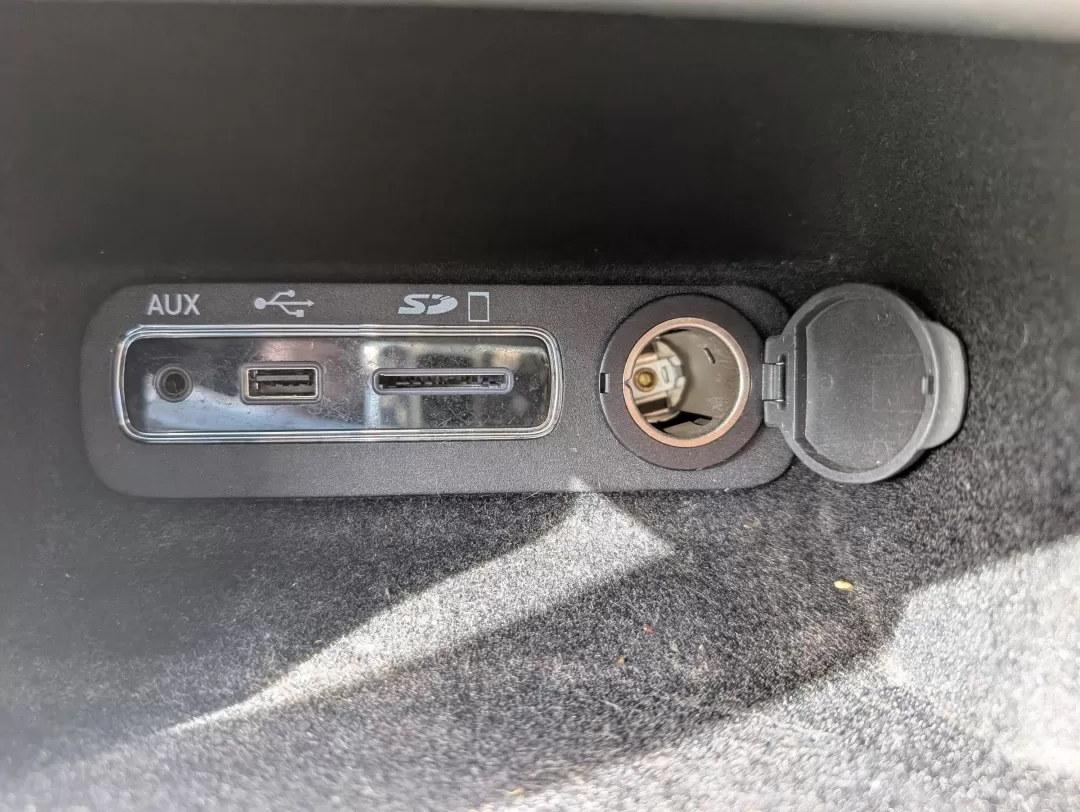 2015 /Black Jeep Grand Cherokee Limited (1C4RJEBG1FC) with an Other engine, located at 5115 14th Ave., Columbus, GA, 31904, (706) 323-0345, 32.511494, -84.971046 - **Elevate Your Everyday Adventures in This 2015 Jeep Grand Cherokee Limited!**<br /> <br /> Are you searching for the ultimate SUV that can keep up with your bustling lifestyle? Look no further! This 2015 Jeep Grand Cherokee Limited is perfect for those who crave both adventure and everyday utility. - Photo#11