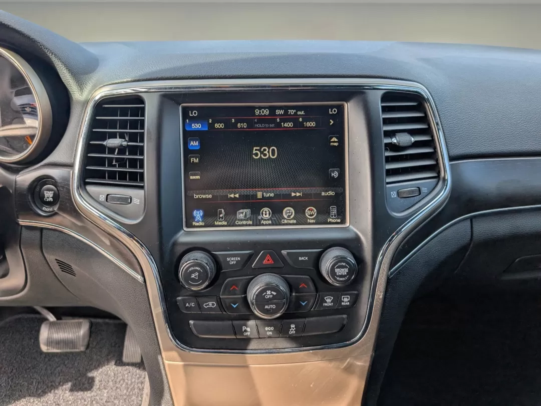 2015 /Black Jeep Grand Cherokee Limited (1C4RJEBG1FC) with an Other engine, located at 5115 14th Ave., Columbus, GA, 31904, (706) 323-0345, 32.511494, -84.971046 - **Elevate Your Everyday Adventures in This 2015 Jeep Grand Cherokee Limited!**<br /> <br /> Are you searching for the ultimate SUV that can keep up with your bustling lifestyle? Look no further! This 2015 Jeep Grand Cherokee Limited is perfect for those who crave both adventure and everyday utility. - Photo#12