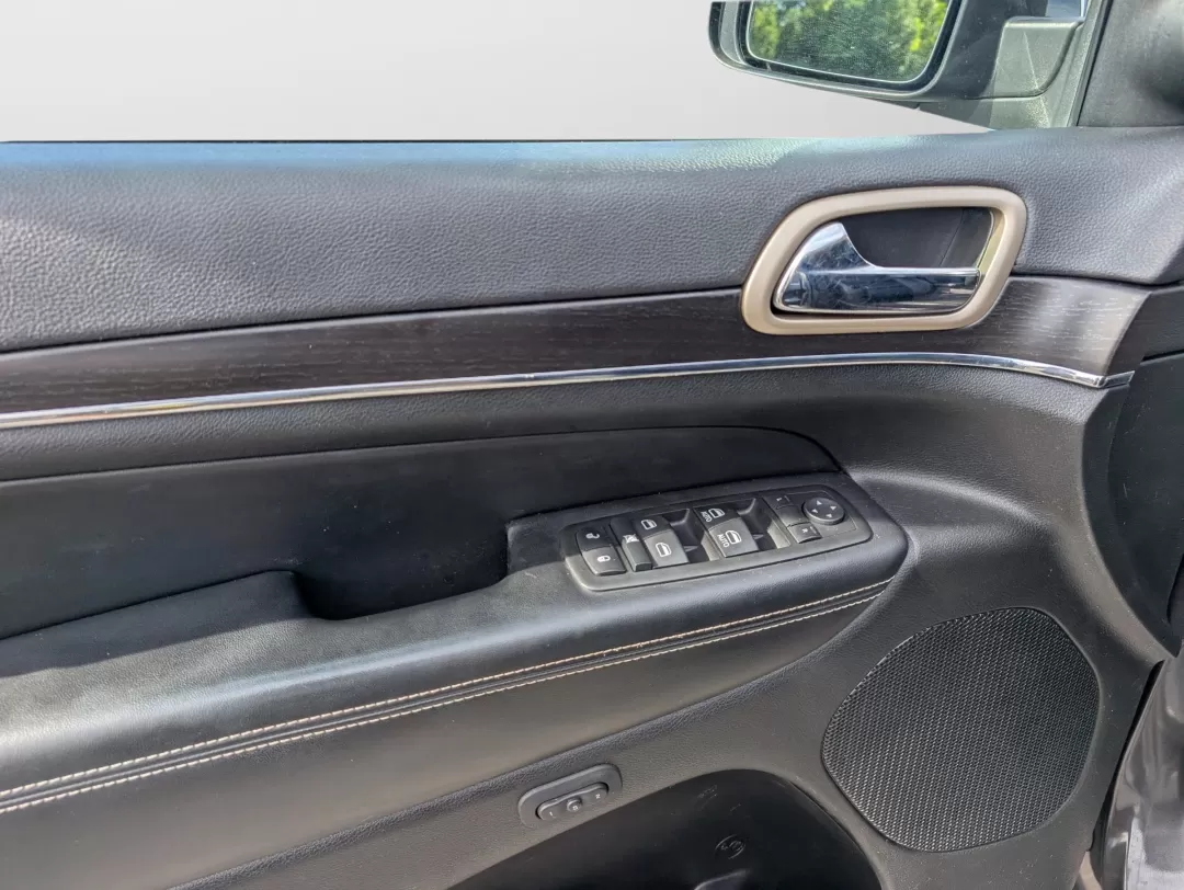 2015 /Black Jeep Grand Cherokee Limited (1C4RJEBG1FC) with an Other engine, located at 5115 14th Ave., Columbus, GA, 31904, (706) 323-0345, 32.511494, -84.971046 - **Elevate Your Everyday Adventures in This 2015 Jeep Grand Cherokee Limited!**<br /> <br /> Are you searching for the ultimate SUV that can keep up with your bustling lifestyle? Look no further! This 2015 Jeep Grand Cherokee Limited is perfect for those who crave both adventure and everyday utility. - Photo#15