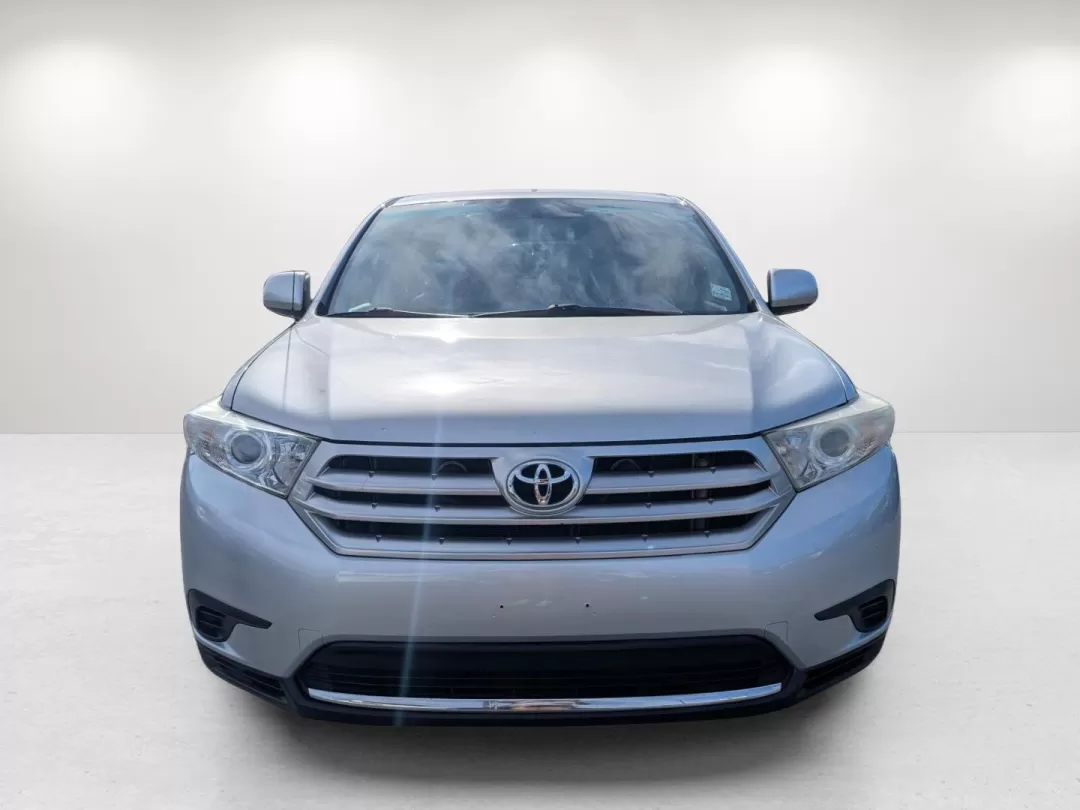 2012 Toyota Highlander (5TDZA3EH2CS) with an Other engine, located at 3959 U.S. 80 W, Phenix City, AL, 36870, (334) 297-4885, 32.469296, -85.135185 - **Discover Endless Adventures with the 2012 Toyota Highlander at Gils Auto!**<br /> <br /> Are you in the market for a dependable SUV that perfectly balances comfort, versatility, and style? Look no further than the 2012 Toyota Highlander, available now at Gils Auto in Phenix City, AL. This spacious - Photo#1