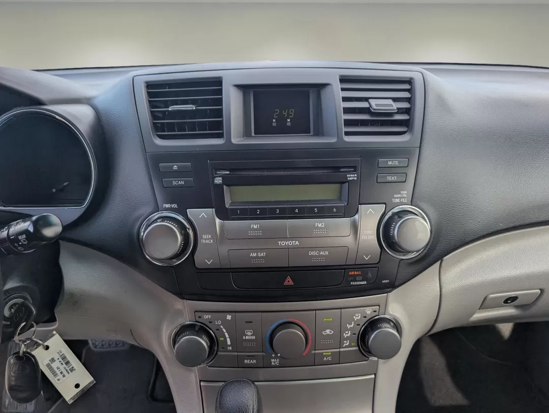 2012 Toyota Highlander (5TDZA3EH2CS) with an Other engine, located at 3959 U.S. 80 W, Phenix City, AL, 36870, (334) 297-4885, 32.469296, -85.135185 - **Discover Endless Adventures with the 2012 Toyota Highlander at Gils Auto!**<br /> <br /> Are you in the market for a dependable SUV that perfectly balances comfort, versatility, and style? Look no further than the 2012 Toyota Highlander, available now at Gils Auto in Phenix City, AL. This spacious - Photo#14