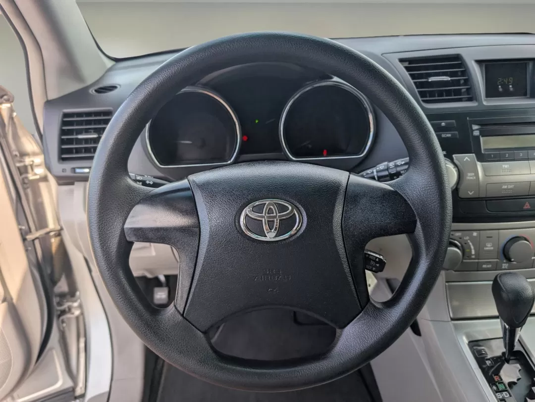 2012 Toyota Highlander (5TDZA3EH2CS) with an Other engine, located at 3959 U.S. 80 W, Phenix City, AL, 36870, (334) 297-4885, 32.469296, -85.135185 - **Discover Endless Adventures with the 2012 Toyota Highlander at Gils Auto!**<br /> <br /> Are you in the market for a dependable SUV that perfectly balances comfort, versatility, and style? Look no further than the 2012 Toyota Highlander, available now at Gils Auto in Phenix City, AL. This spacious - Photo#15