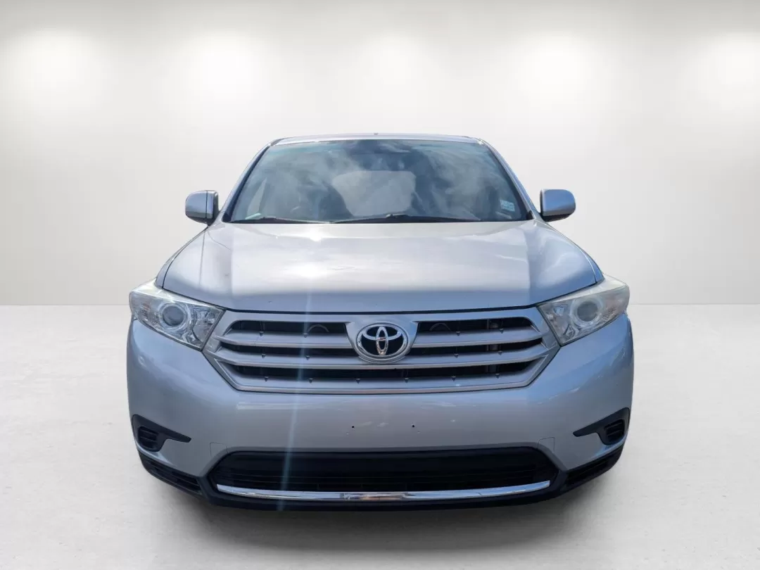 2012 Toyota Highlander (5TDZA3EH2CS) with an Other engine, located at 7000 Northlake Connector, Columbus, GA, 31904, (706) 987-8085, 32.524975, -84.978134 - **Discover Endless Adventures with the 2012 Toyota Highlander at Gils Auto!**<br /> <br /> Are you in the market for a dependable SUV that perfectly balances comfort, versatility, and style? Look no further than the 2012 Toyota Highlander, available now at Gils Auto in Phenix City, AL. This spacious - Photo#1