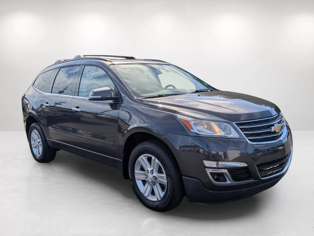 2014 /Dk Titanium/Lt Titanium Chevrolet Traverse LT (1GNKRGKD1EJ) with an Other engine, located at 804 22nd Ave, Phenix City, AL, 36870, (334) 297-1860, 32.484749, -85.024475 - Are you searching for the perfect family SUV that combines comfort, reliability, and affordability? Look no further than this stunning 2014 Chevrolet Traverse LT, now available at Gils Auto in Phenix City, AL. Ideal for growing families or anyone who enjoys weekend adventures, this versatile vehicle - Photo#2