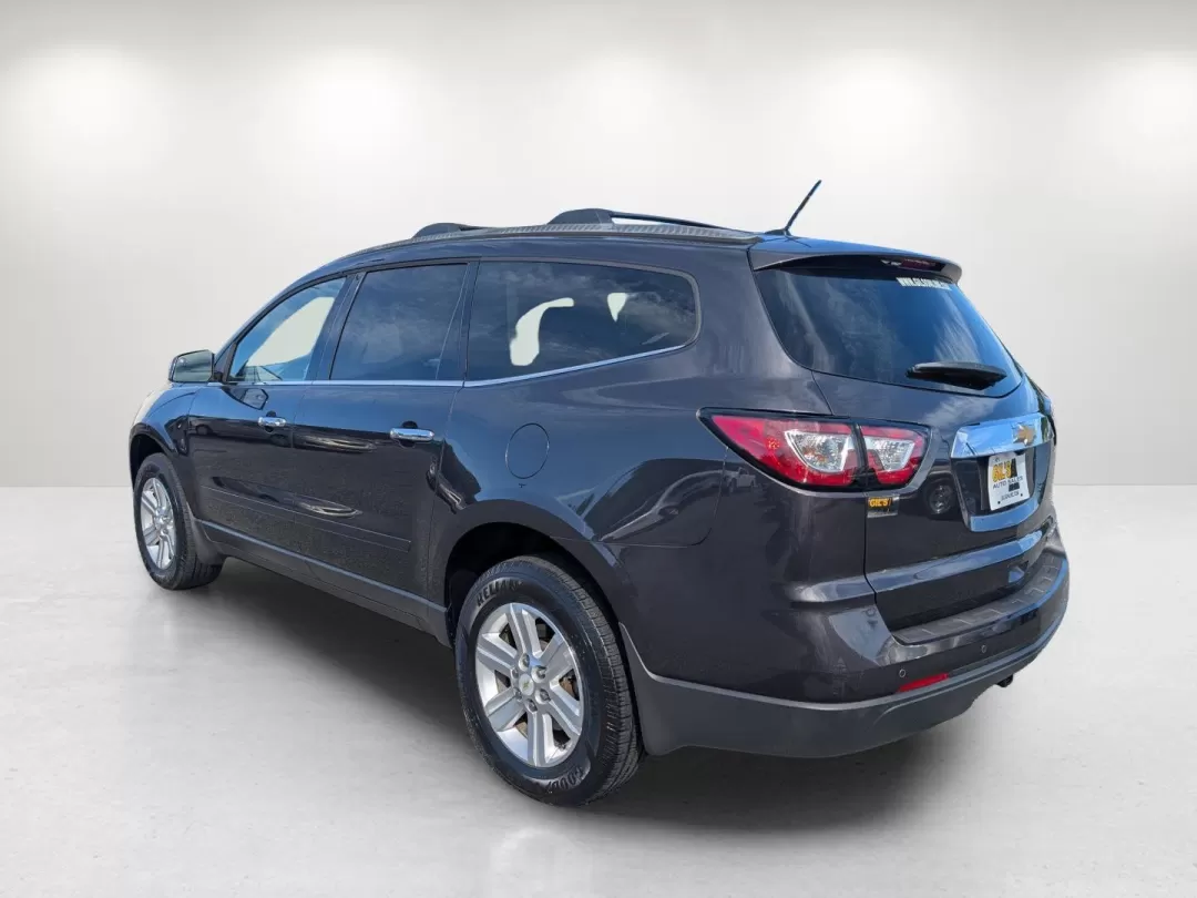 2014 /Dk Titanium/Lt Titanium Chevrolet Traverse LT (1GNKRGKD1EJ) with an Other engine, located at 804 22nd Ave, Phenix City, AL, 36870, (334) 297-1860, 32.484749, -85.024475 - Are you searching for the perfect family SUV that combines comfort, reliability, and affordability? Look no further than this stunning 2014 Chevrolet Traverse LT, now available at Gils Auto in Phenix City, AL. Ideal for growing families or anyone who enjoys weekend adventures, this versatile vehicle - Photo#6