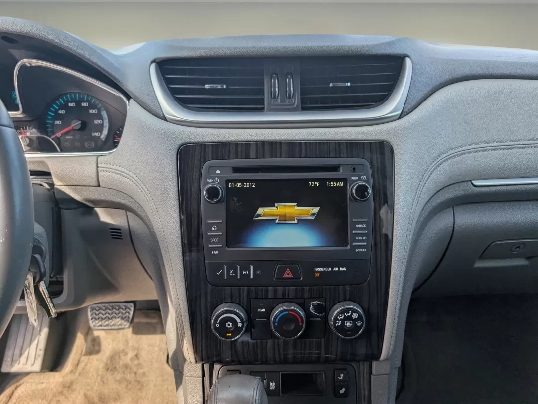 2014 /Dk Titanium/Lt Titanium Chevrolet Traverse LT (1GNKRGKD1EJ) with an Other engine, located at 804 22nd Ave, Phenix City, AL, 36870, (334) 297-1860, 32.484749, -85.024475 - Are you searching for the perfect family SUV that combines comfort, reliability, and affordability? Look no further than this stunning 2014 Chevrolet Traverse LT, now available at Gils Auto in Phenix City, AL. Ideal for growing families or anyone who enjoys weekend adventures, this versatile vehicle - Photo#11