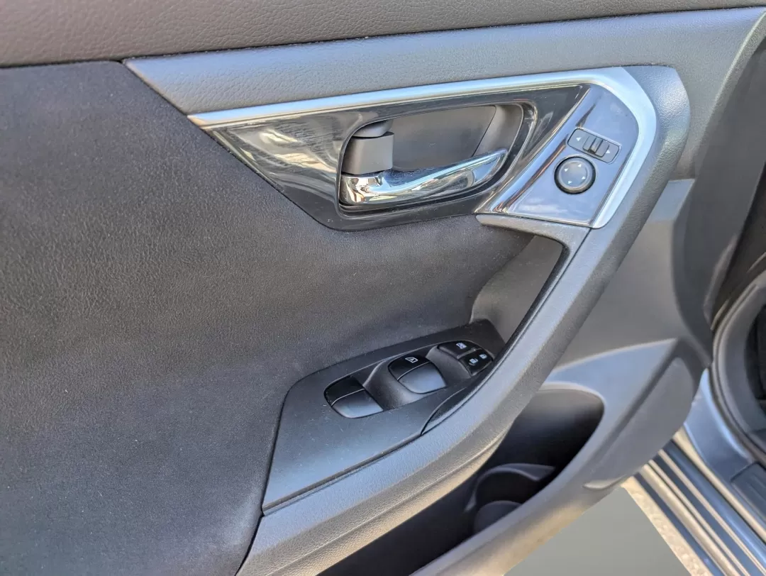 2014 /Charcoal Nissan Altima 2.5 S (1N4AL3AP3EN) with an Other engine, located at 7000 Northlake Connector, Columbus, GA, 31904, (706) 987-8085, 32.524975, -84.978134 - **Discover Your Next Adventure with the 2014 Nissan Altima at Gils Auto - Phenix City!**<br /> <br /> Are you in search of a reliable sedan that fits perfectly into your busy lifestyle? Look no further than this 2014 Nissan Altima 2.5 S, available now at Gils Auto, your trusted Buy Here Pay Here dea - Photo#8