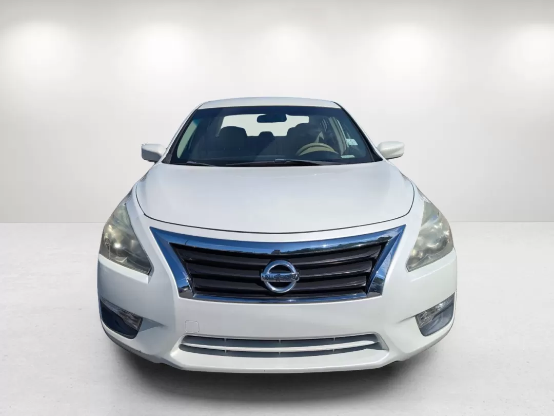 2013 /Beige Nissan Altima 2.5 S (1N4AL3APXDN) with an Other engine, located at 5115 14th Ave., Columbus, GA, 31904, (706) 323-0345, 32.511494, -84.971046 - 2013 Nissan Altima 2.5 S - Photo#1