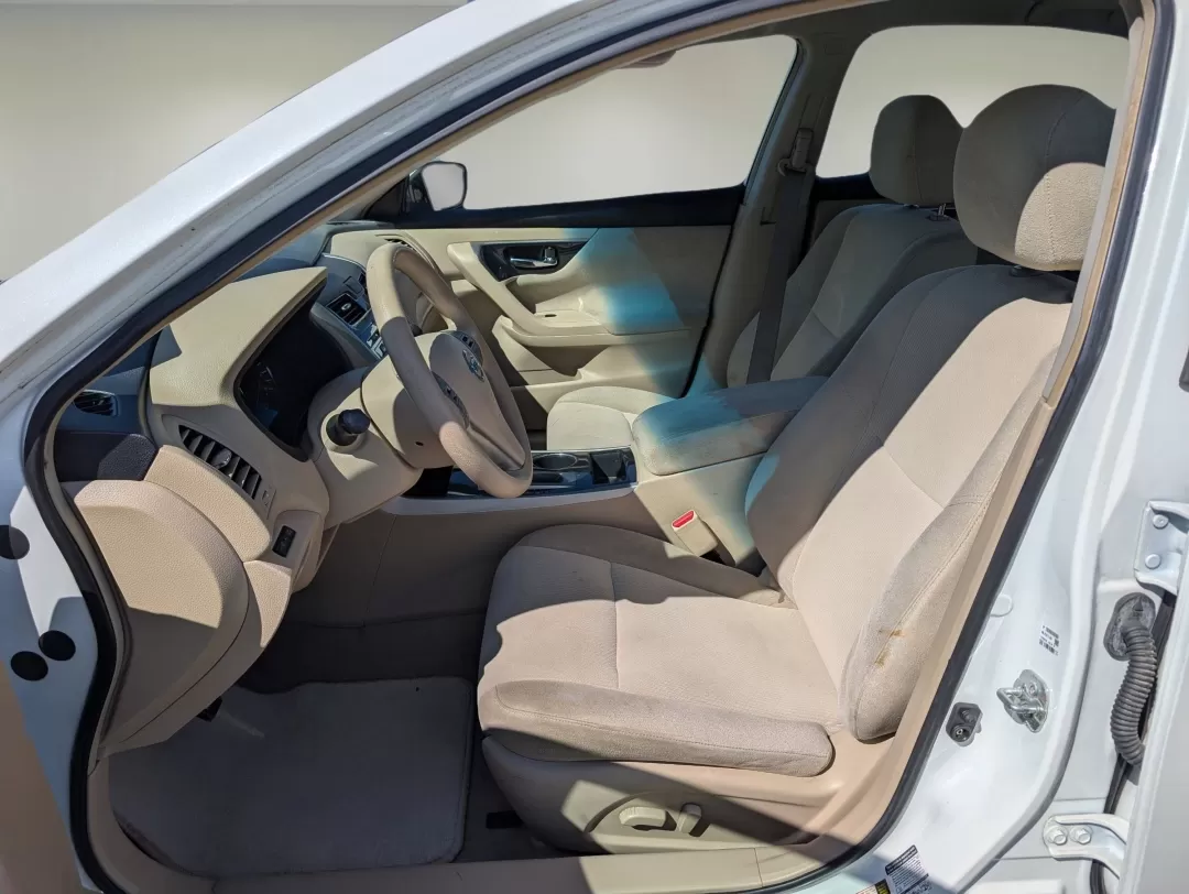 2013 /Beige Nissan Altima 2.5 S (1N4AL3APXDN) with an Other engine, located at 5115 14th Ave., Columbus, GA, 31904, (706) 323-0345, 32.511494, -84.971046 - 2013 Nissan Altima 2.5 S - Photo#9