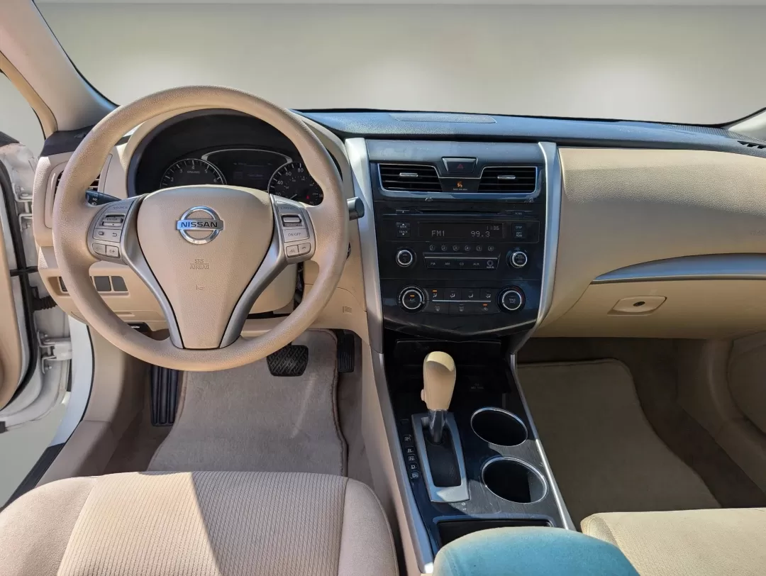2013 /Beige Nissan Altima 2.5 S (1N4AL3APXDN) with an Other engine, located at 5115 14th Ave., Columbus, GA, 31904, (706) 323-0345, 32.511494, -84.971046 - 2013 Nissan Altima 2.5 S - Photo#11