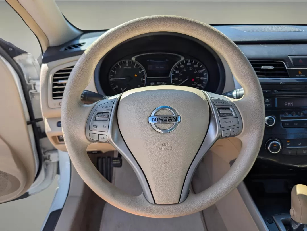 2013 /Beige Nissan Altima 2.5 S (1N4AL3APXDN) with an Other engine, located at 5115 14th Ave., Columbus, GA, 31904, (706) 323-0345, 32.511494, -84.971046 - 2013 Nissan Altima 2.5 S - Photo#15