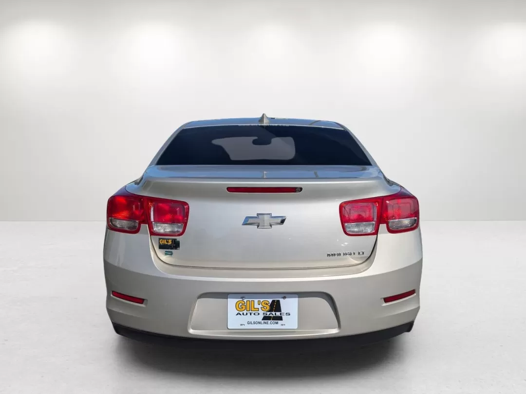 2015 /Cocoa/Light Neutral Chevrolet Malibu LT (1G11C5SLXFF) with an Other engine, located at 804 22nd Ave, Phenix City, AL, 36870, (334) 297-1860, 32.484749, -85.024475 - Experience the perfect blend of comfort, efficiency, and style with the 2015 Chevrolet Malibu LT, available now at Gils Auto in Phenix City, AL. This versatile sedan is ideal for anyone looking to enhance their daily commute, family outings, or weekend adventures without breaking the bank. With a re - Photo#5