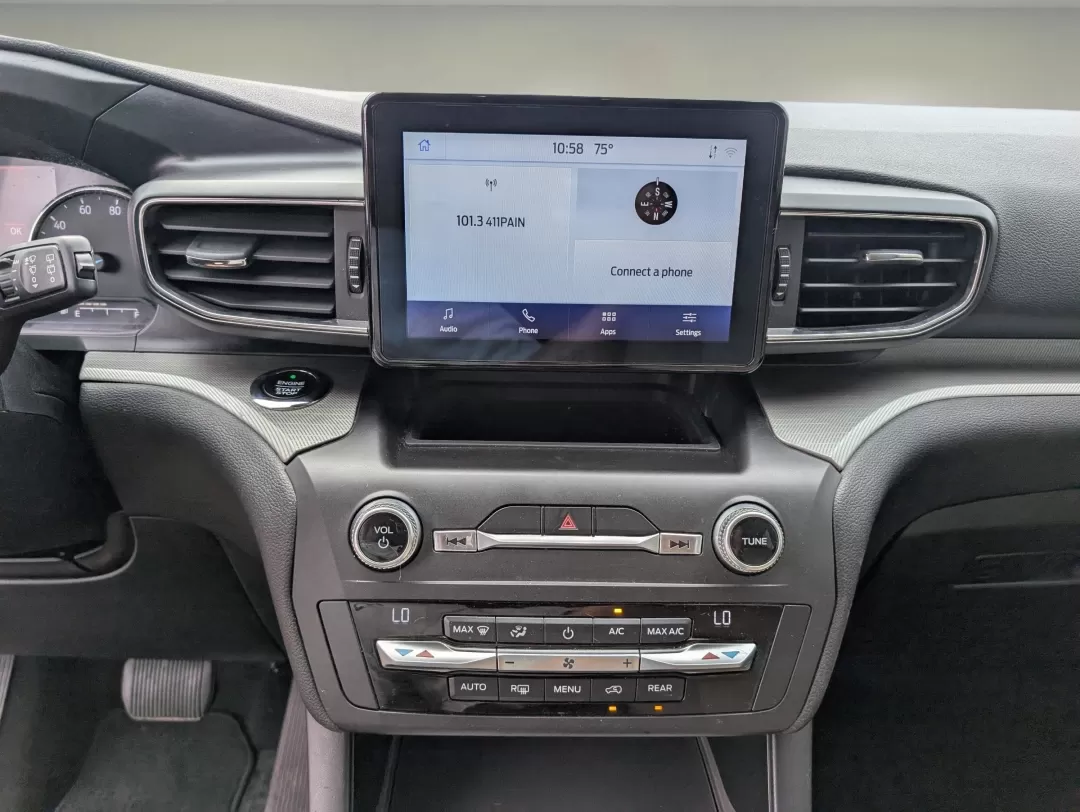 2020 Ford Explorer XLT (1FMSK7DH1LG) with an Other engine, located at 804 22nd Ave, Phenix City, AL, 36870, (334) 297-1860, 32.484749, -85.024475 - **Discover Adventure with the 2020 Ford Explorer XLT at Gils Auto in Phenix City, AL!**<br /> <br /> Are you ready to elevate your family adventures and weekend getaways? The 2020 Ford Explorer XLT, a standout SUV, is designed for those who crave versatility and comfort on the road. Whether you're n - Photo#16