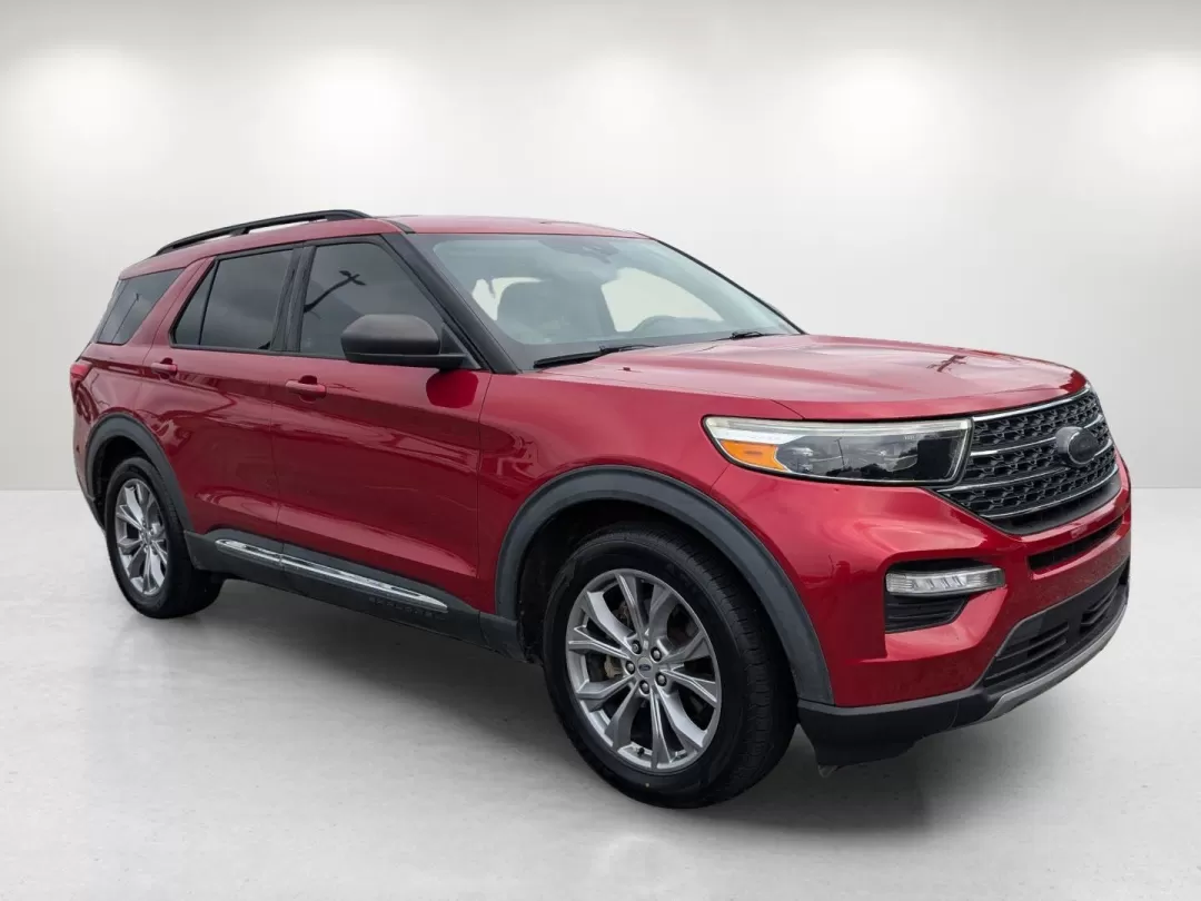 2020 Ford Explorer XLT (1FMSK7DH1LG) with an Other engine, located at 5115 14th Ave., Columbus, GA, 31904, (706) 323-0345, 32.511494, -84.971046 - **Discover Adventure with the 2020 Ford Explorer XLT at Gils Auto in Phenix City, AL!**<br /> <br /> Are you ready to elevate your family adventures and weekend getaways? The 2020 Ford Explorer XLT, a standout SUV, is designed for those who crave versatility and comfort on the road. Whether you're n - Photo#2