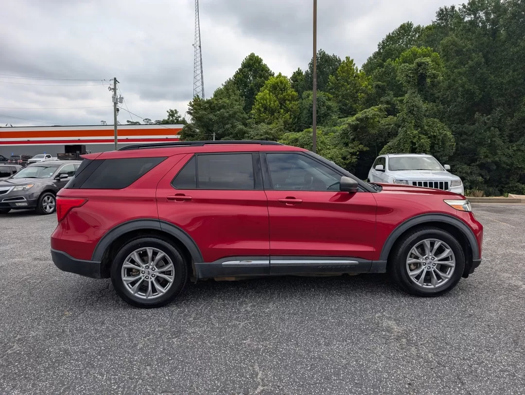 2020 Ford Explorer XLT (1FMSK7DH1LG) with an Other engine, located at 3959 U.S. 80 W, Phenix City, AL, 36870, (334) 297-4885, 32.469296, -85.135185 - **Discover Adventure with the 2020 Ford Explorer XLT at Gils Auto in Phenix City, AL!**<br /> <br /> Are you ready to elevate your family adventures and weekend getaways? The 2020 Ford Explorer XLT, a standout SUV, is designed for those who crave versatility and comfort on the road. Whether you're n - Photo#3