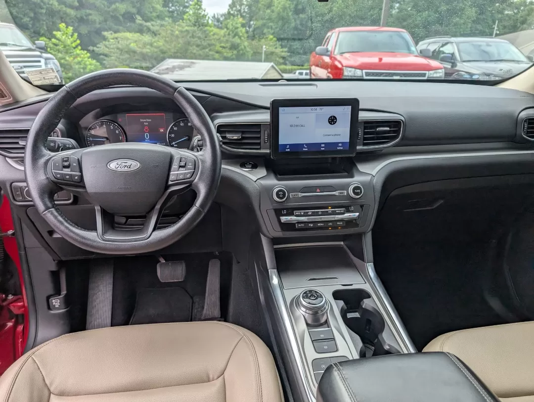 2020 Ford Explorer XLT (1FMSK7DH1LG) with an Other engine, located at 3959 U.S. 80 W, Phenix City, AL, 36870, (334) 297-4885, 32.469296, -85.135185 - **Discover Adventure with the 2020 Ford Explorer XLT at Gils Auto in Phenix City, AL!**<br /> <br /> Are you ready to elevate your family adventures and weekend getaways? The 2020 Ford Explorer XLT, a standout SUV, is designed for those who crave versatility and comfort on the road. Whether you're n - Photo#12