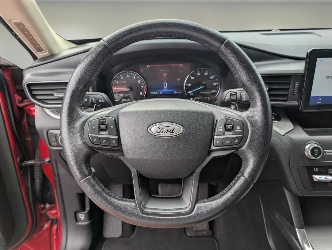 2020 Ford Explorer XLT (1FMSK7DH1LG) with an Other engine, located at 3959 U.S. 80 W, Phenix City, AL, 36870, (334) 297-4885, 32.469296, -85.135185 - **Discover Adventure with the 2020 Ford Explorer XLT at Gils Auto in Phenix City, AL!**<br /> <br /> Are you ready to elevate your family adventures and weekend getaways? The 2020 Ford Explorer XLT, a standout SUV, is designed for those who crave versatility and comfort on the road. Whether you're n - Photo#18