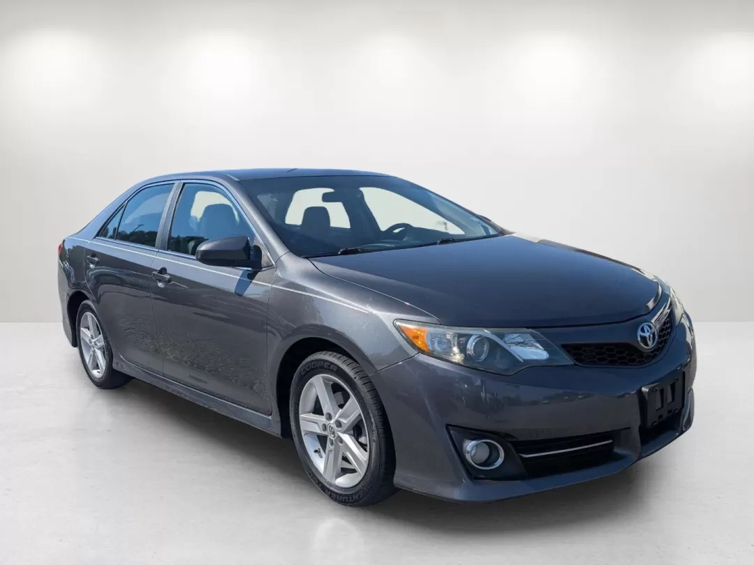 2013 Toyota Camry SE (4T1BF1FK2DU) with an Other engine, located at 7000 Northlake Connector, Columbus, GA, 31904, (706) 987-8085, 32.524975, -84.978134 - Are you a budget-conscious buyer looking for a reliable vehicle that fits seamlessly into your daily life? Look no further than this 2013 Toyota Camry, available now at Gils Auto in Phenix City, AL. Perfect for those long commutes or weekend adventures, this sedan offers a blend of comfort, safety, - Photo#2
