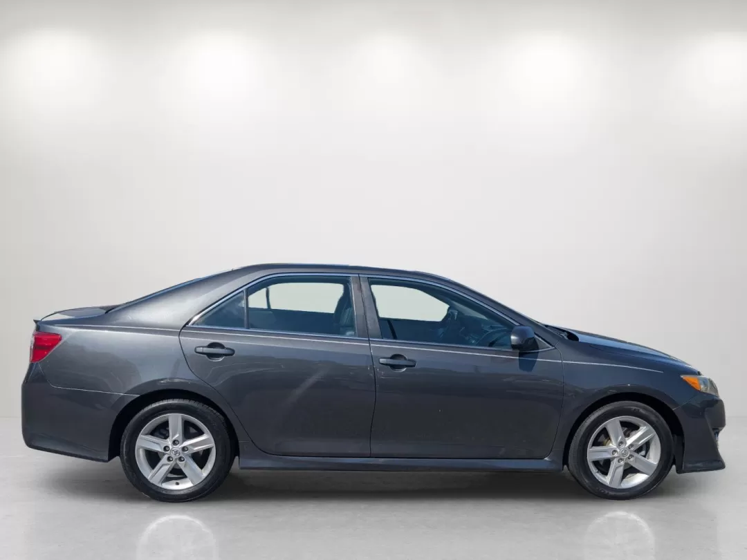 2013 Toyota Camry SE (4T1BF1FK2DU) with an Other engine, located at 7000 Northlake Connector, Columbus, GA, 31904, (706) 987-8085, 32.524975, -84.978134 - Are you a budget-conscious buyer looking for a reliable vehicle that fits seamlessly into your daily life? Look no further than this 2013 Toyota Camry, available now at Gils Auto in Phenix City, AL. Perfect for those long commutes or weekend adventures, this sedan offers a blend of comfort, safety, - Photo#3