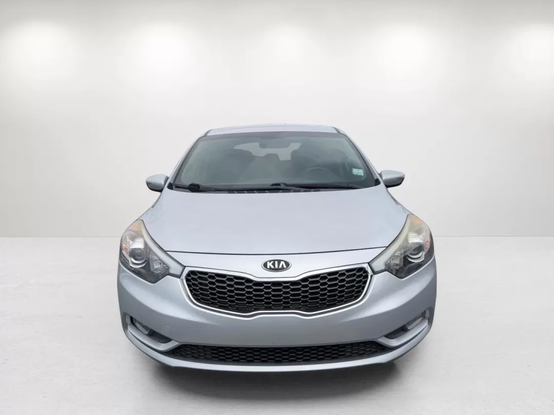 2016 /Black Kia Forte 5-Door LX (KNAFK5A80G5) with an Other engine, located at 3959 U.S. 80 W, Phenix City, AL, 36870, (334) 297-4885, 32.469296, -85.135185 - Are you ready to elevate your daily drives and discover a vehicle that perfectly balances style, comfort, and practicality? Look no further than this 2016 Kia Forte 5-Door LX, a fantastic choice for budget-conscious buyers and those seeking reliable transportation. With its sleek Silky Silver exteri - Photo#2