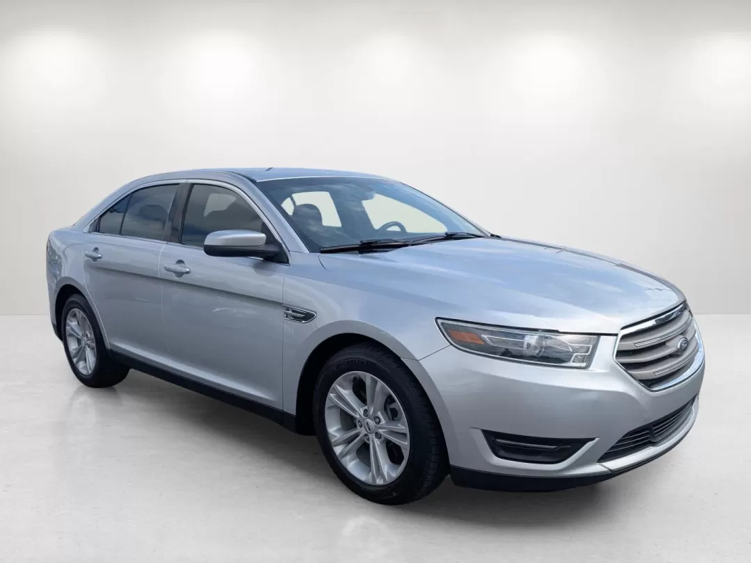 2017 Ford Taurus SEL (1FAHP2E82HG) with an Other engine, located at 3959 U.S. 80 W, Phenix City, AL, 36870, (334) 297-4885, 32.469296, -85.135185 - Are you on the hunt for a reliable sedan that suits your everyday needs without breaking the bank? Look no further! At Gils Auto, located in the heart of Phenix City, AL, we proudly present this exceptional 2017 Ford Taurus SEL, the perfect car for budget-conscious buyers and families on the go. Thi - Photo#3