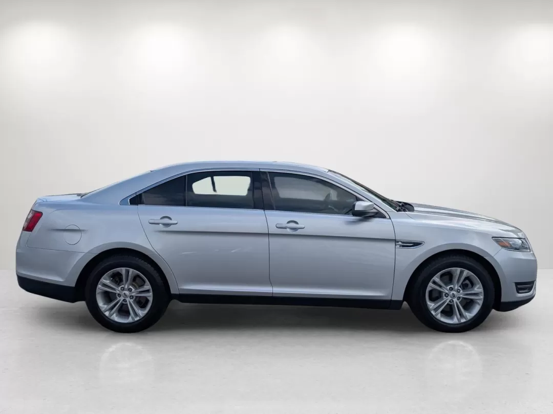 2017 Ford Taurus SEL (1FAHP2E82HG) with an Other engine, located at 3959 U.S. 80 W, Phenix City, AL, 36870, (334) 297-4885, 32.469296, -85.135185 - Are you on the hunt for a reliable sedan that suits your everyday needs without breaking the bank? Look no further! At Gils Auto, located in the heart of Phenix City, AL, we proudly present this exceptional 2017 Ford Taurus SEL, the perfect car for budget-conscious buyers and families on the go. Thi - Photo#4