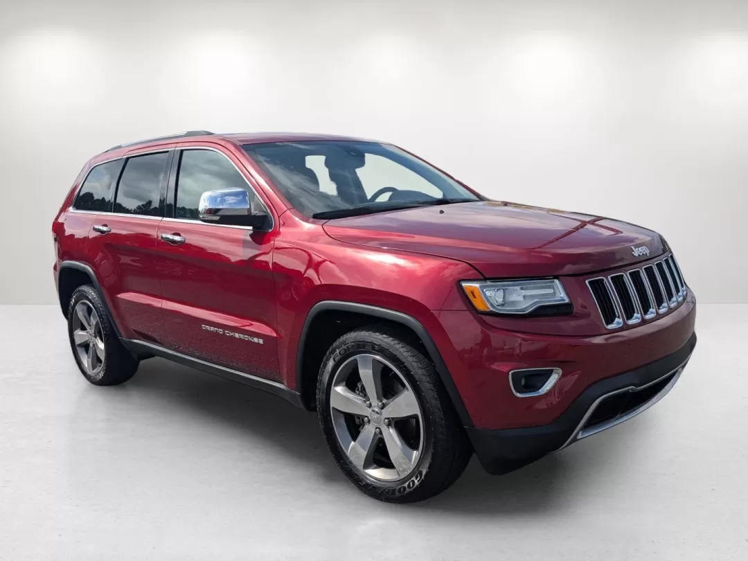 2015 /Lt Frost Beige/Black Jeep Grand Cherokee Limited (1C4RJEBG6FC) with an Other engine, located at 3959 U.S. 80 W, Phenix City, AL, 36870, (334) 297-4885, 32.469296, -85.135185 - Experience life's adventures with the 2015 Jeep Grand Cherokee Limited, available now at Gils Auto in Phenix City, AL. This sport utility vehicle is designed for those who seek freedom on the open road without compromising on comfort or style. Whether you're planning a weekend getaway or need a reli - Photo#3