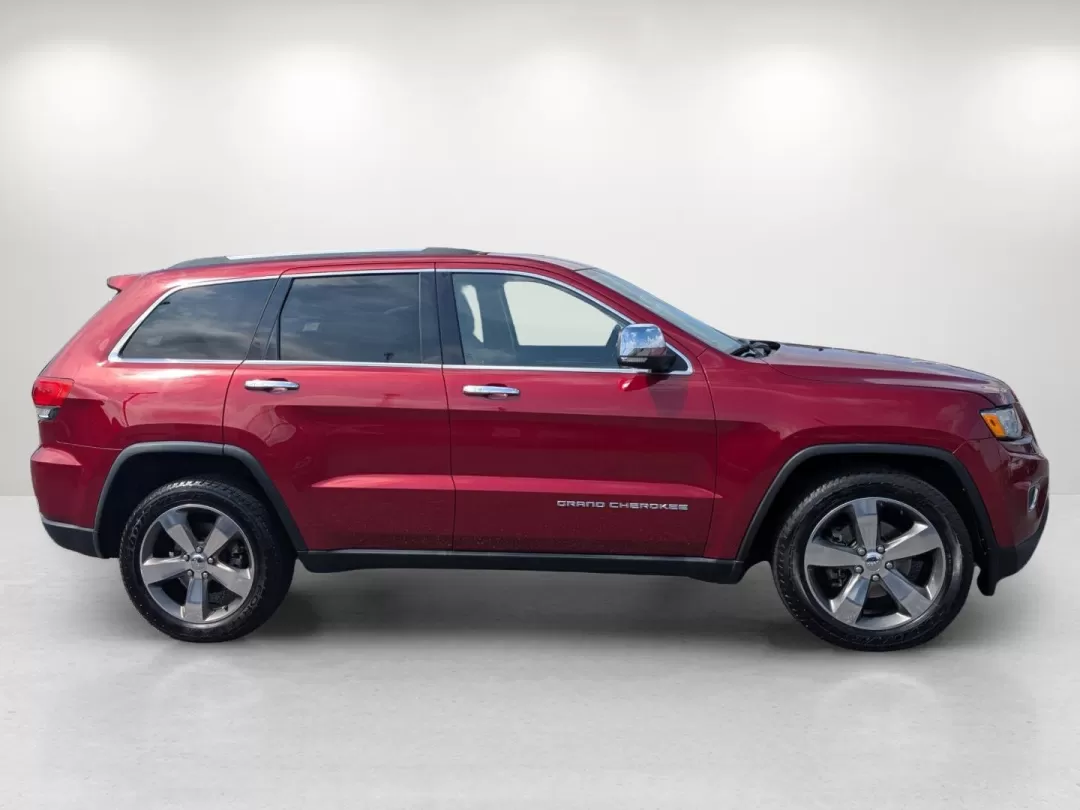 2015 /Lt Frost Beige/Black Jeep Grand Cherokee Limited (1C4RJEBG6FC) with an Other engine, located at 3959 U.S. 80 W, Phenix City, AL, 36870, (334) 297-4885, 32.469296, -85.135185 - Experience life's adventures with the 2015 Jeep Grand Cherokee Limited, available now at Gils Auto in Phenix City, AL. This sport utility vehicle is designed for those who seek freedom on the open road without compromising on comfort or style. Whether you're planning a weekend getaway or need a reli - Photo#4