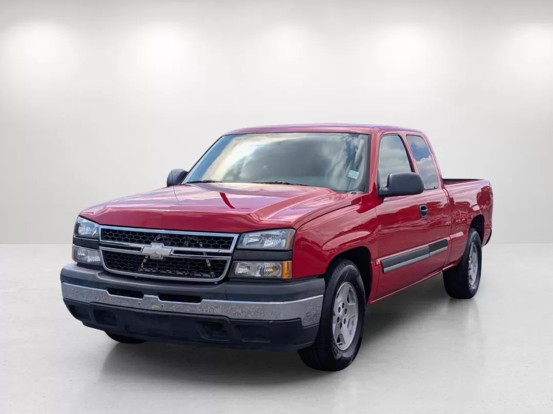 2006 /Dark Charcoal Chevrolet Silverado 1500 LS (1GCEC19Z06Z) with an Other engine, located at 3959 U.S. 80 W, Phenix City, AL, 36870, (334) 297-4885, 32.469296, -85.135185 - **Unleash Your Adventurous Spirit with the 2006 Chevrolet Silverado 1500!** <br /> <br /> Life is an adventure waiting to unfold, and the 2006 Chevrolet Silverado 1500 makes every journey a memorable one. Whether you're a growing family looking for reliable transportation, a weekend warrior ready fo - Photo#1