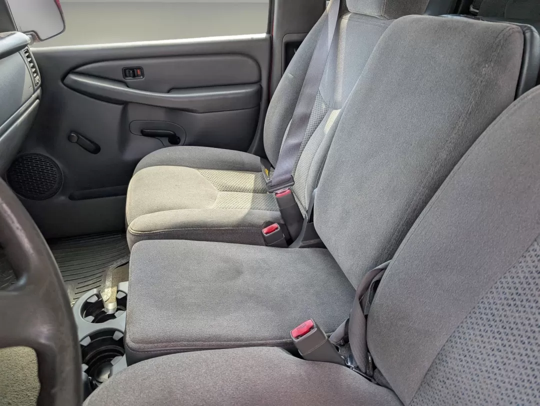 2006 /Dark Charcoal Chevrolet Silverado 1500 LS (1GCEC19Z06Z) with an Other engine, located at 3959 U.S. 80 W, Phenix City, AL, 36870, (334) 297-4885, 32.469296, -85.135185 - **Unleash Your Adventurous Spirit with the 2006 Chevrolet Silverado 1500!** <br /> <br /> Life is an adventure waiting to unfold, and the 2006 Chevrolet Silverado 1500 makes every journey a memorable one. Whether you're a growing family looking for reliable transportation, a weekend warrior ready fo - Photo#14