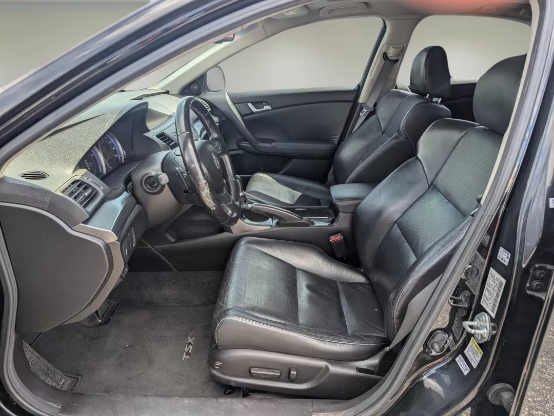 2013 Acura TSX (JH4CU2F4XDC) with an Other engine, located at 3959 U.S. 80 W, Phenix City, AL, 36870, (334) 297-4885, 32.469296, -85.135185 - Elevate your daily commute and weekend adventures with the 2013 Acura TSX, a stylish sedan that perfectly blends luxury, performance, and practicality. Whether you're navigating the busy streets of Phenix City or cruising along U.S. 80, this vehicle is designed for those who appreciate the finer thi - Photo#10
