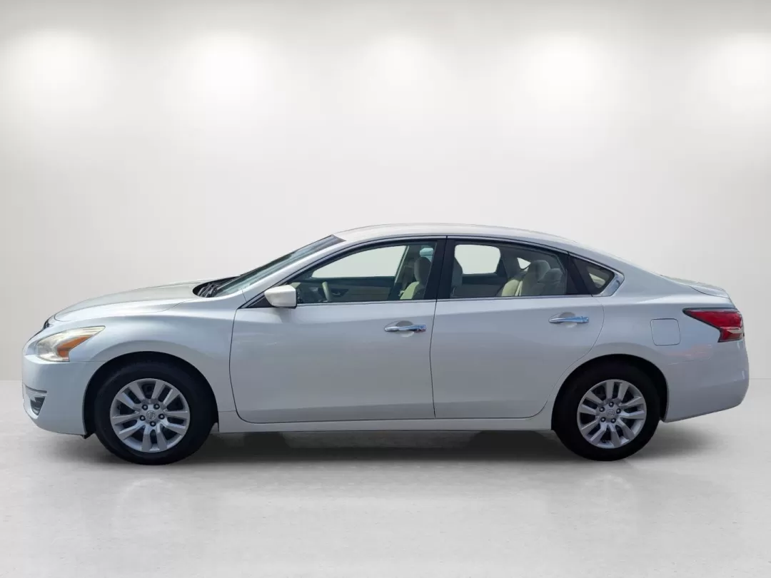 2015 /Beige Nissan Altima 2.5 S (1N4AL3AP9FN) with an Other engine, located at 3959 U.S. 80 W, Phenix City, AL, 36870, (334) 297-4885, 32.469296, -85.135185 - ### Discover Your Next Adventure with This 2015 Nissan Altima at Gils Auto!<br /> <br /> Are you in the market for a reliable sedan that fits seamlessly into your busy lifestyle? Look no further than this stunning 2015 Nissan Altima 2.5 S, available now at Gils Auto in Phenix City, AL. Whether you'r - Photo#8