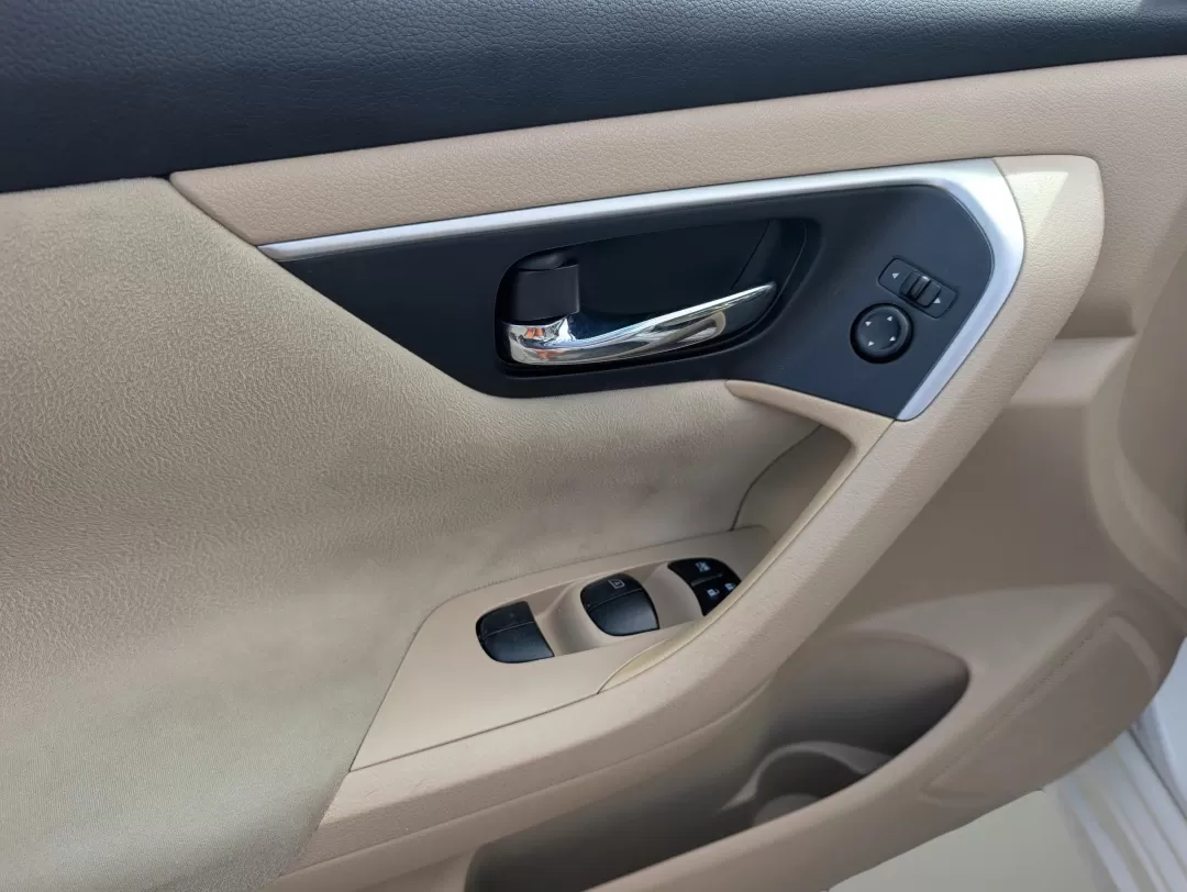 2015 /Beige Nissan Altima 2.5 S (1N4AL3AP9FN) with an Other engine, located at 3959 U.S. 80 W, Phenix City, AL, 36870, (334) 297-4885, 32.469296, -85.135185 - ### Discover Your Next Adventure with This 2015 Nissan Altima at Gils Auto!<br /> <br /> Are you in the market for a reliable sedan that fits seamlessly into your busy lifestyle? Look no further than this stunning 2015 Nissan Altima 2.5 S, available now at Gils Auto in Phenix City, AL. Whether you'r - Photo#9